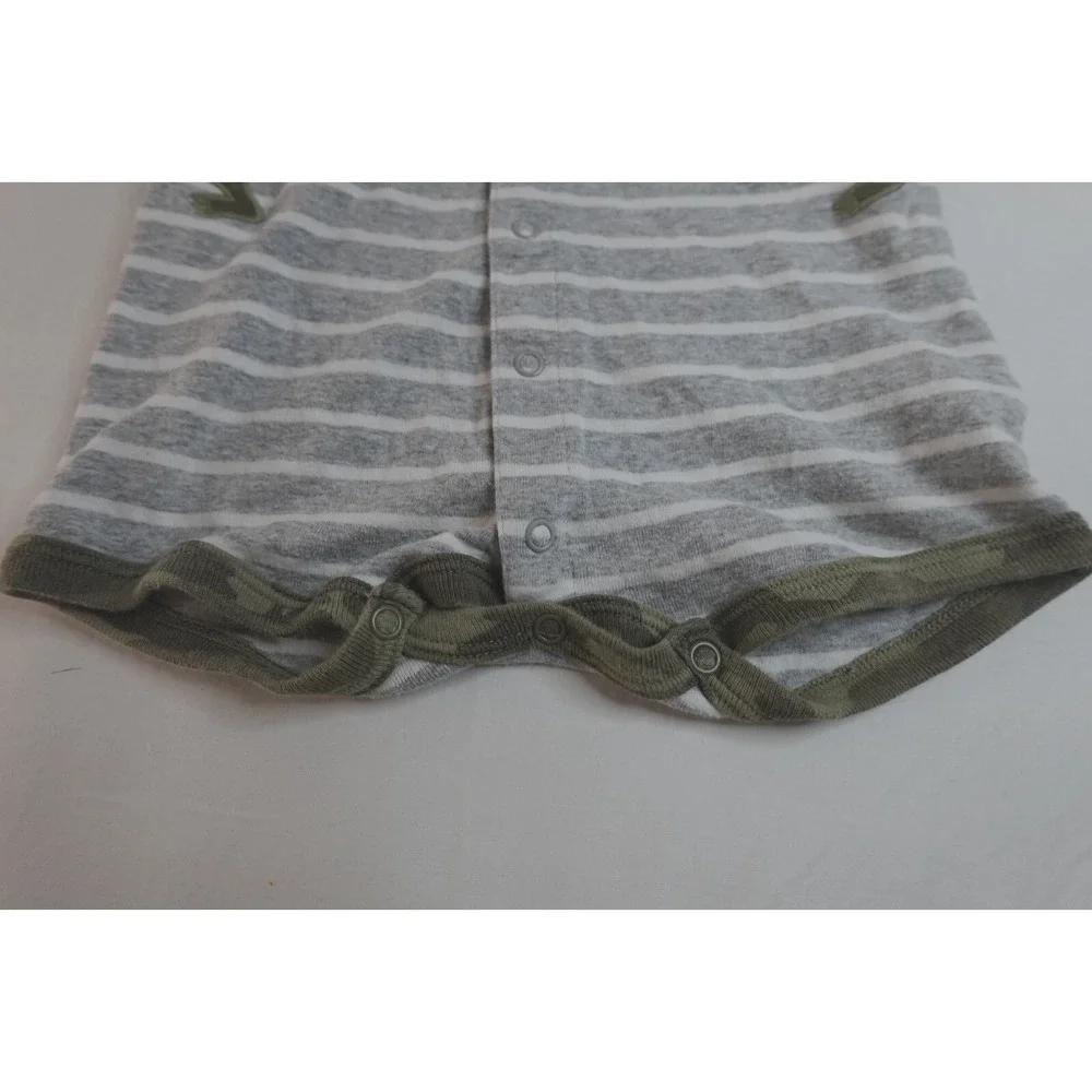 Carter's Baby‎ Romper 12M Gray Striped Alligator Snap Up Bodysuit Unisex Cute